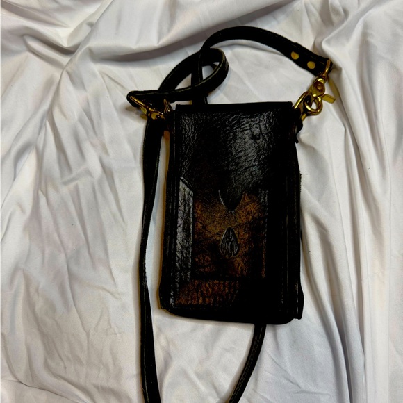 Seel Phone Crossbody - Picture 2 of 5